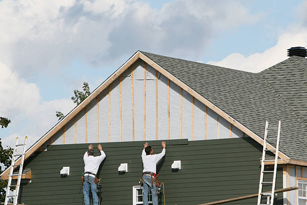 Professional Emergency Siding Repair technician working in Lockbourne, OH